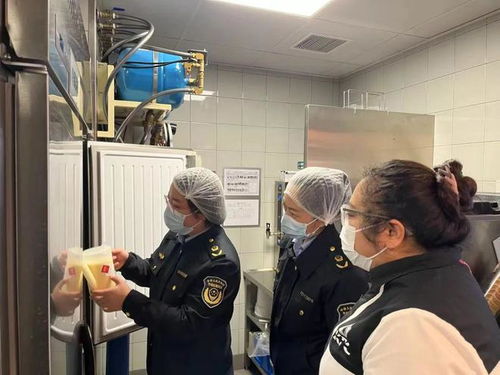 衡水高新区市场监管分局开展高速服务区食品安全专项检查，筑牢出行途中“舌尖安全”防线